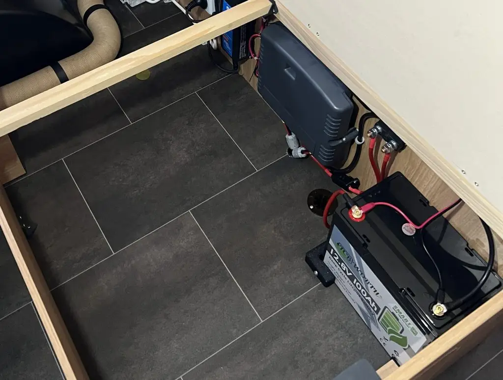Elektroinstallation Dethleffs Truma Mover Smart M mit LFP