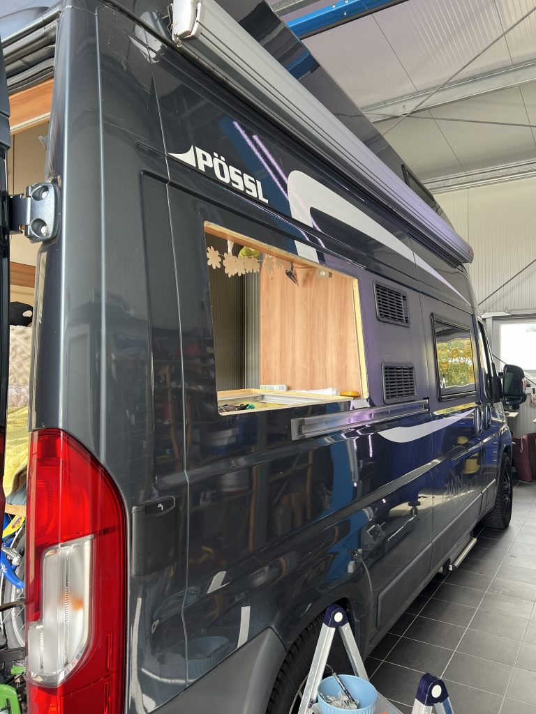 Rahmenfenster neu eingedichtet Kastenwagen